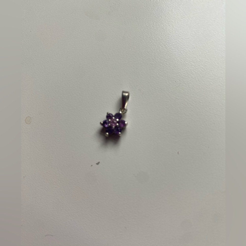 Chic Amethyst Flower Pendant